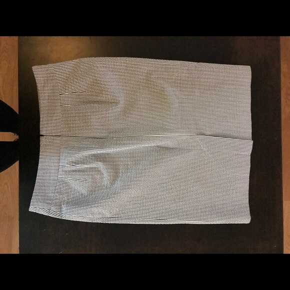 Seersucker skirt - Picture 2 of 2